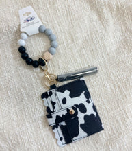 Load image into Gallery viewer, Beaded ID holder wristlet