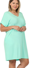 Load image into Gallery viewer, Plus Pocket Dress
