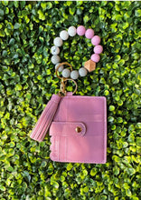 Load image into Gallery viewer, Beaded ID holder wristlet
