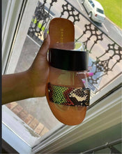 Load image into Gallery viewer, Snake Skin Print Sandal
