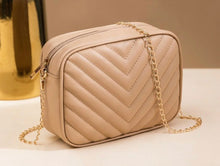 Load image into Gallery viewer, Mini Gold Chain Strap Purse
