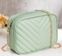 Load image into Gallery viewer, Mini Gold Chain Strap Purse
