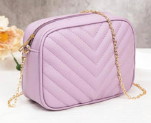 Load image into Gallery viewer, Mini Gold Chain Strap Purse
